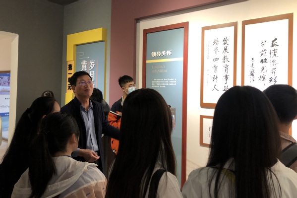 学党史校史 扬文理精神 必赢565net官网组织参观校史馆