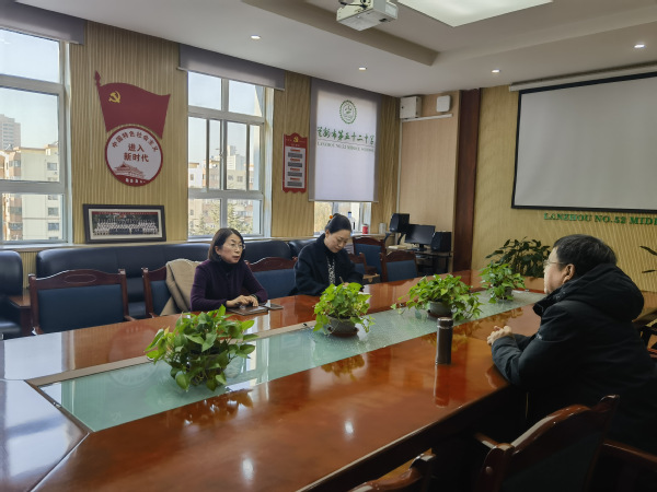 必赢565net官网一行赴兰州市第五十二中学开展交流调研暨访企拓岗活动